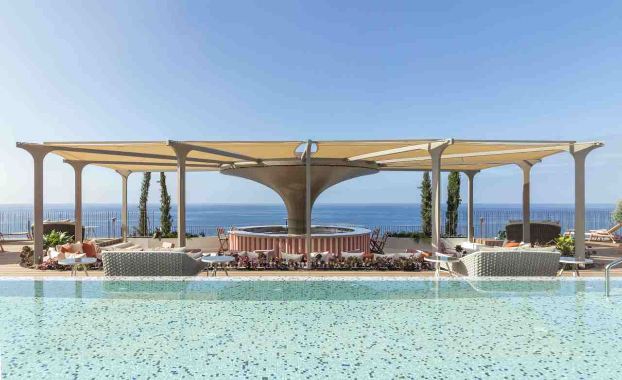 Roof with a view at new ocean front Madeira&nbsp;hotel