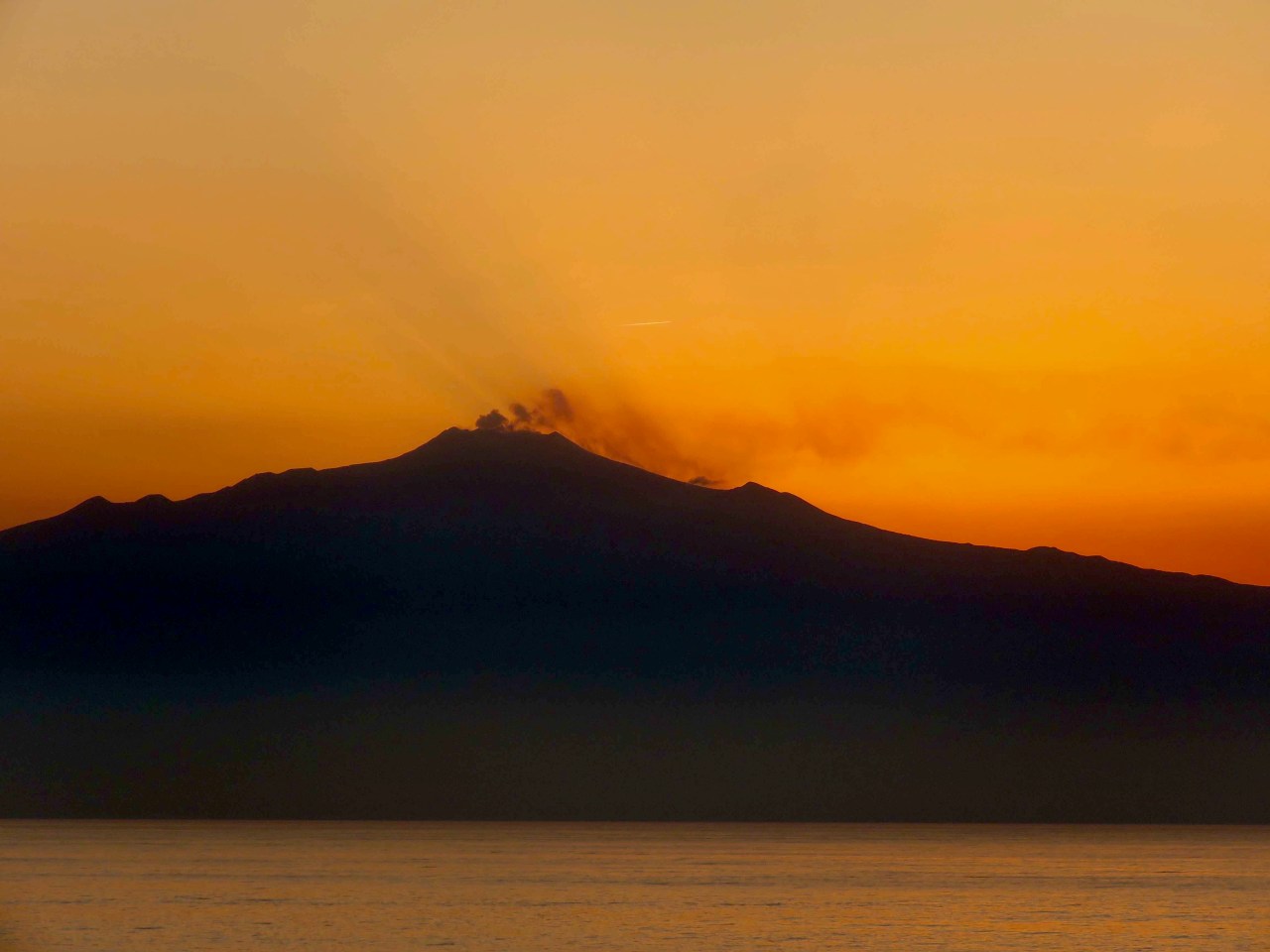 Saturday Snapshot: Sunset over&nbsp;Vesuvius