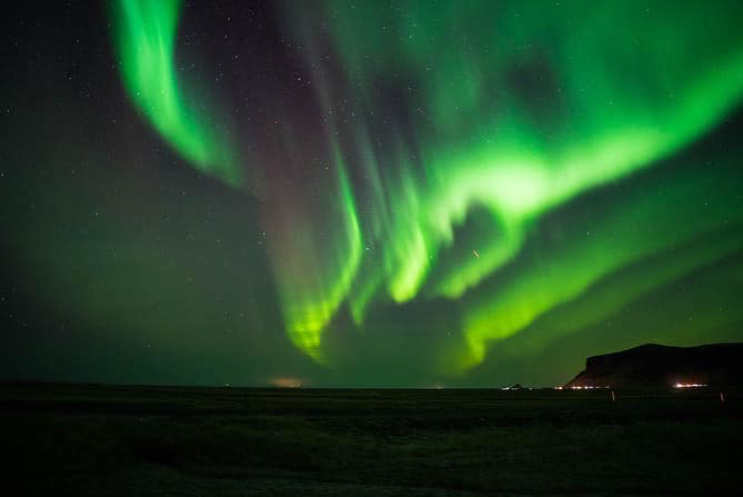 Dramatic Northern Lights pictures snapped by Iceland tour guide